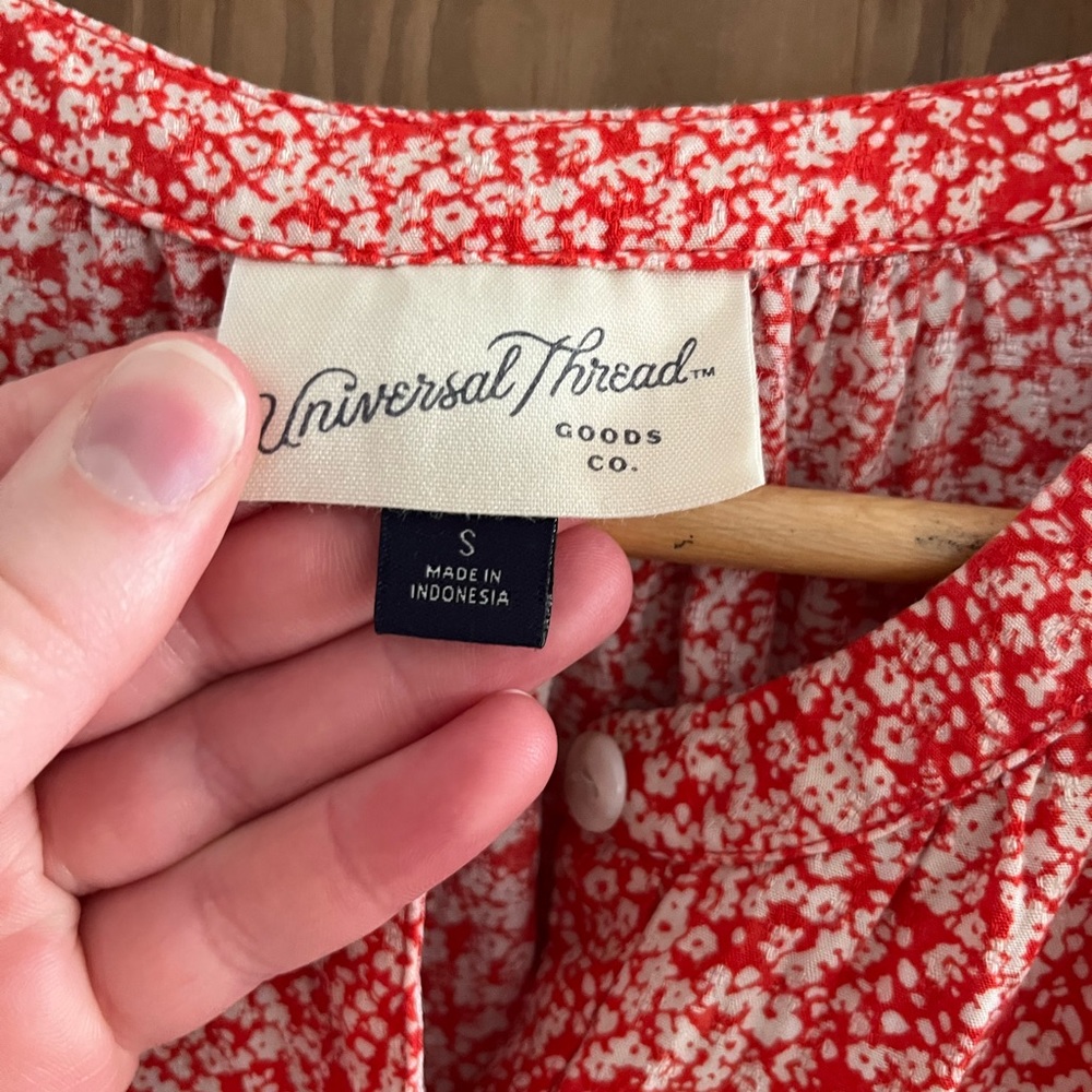 Universal Thread Red Floral Button-Front Blouse - Picture 4 of 4